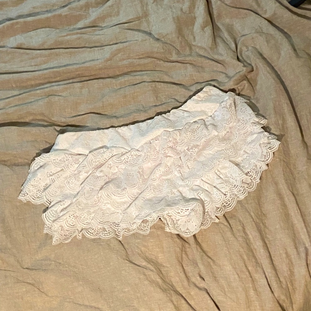 Picnic ruffle shorts!